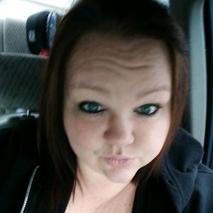 Meet your Posher, Alyson